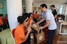 “情暖中秋，爱在民盟”民盟武陵区委走进同心社区帮扶困难家庭