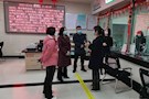 向艳艳督导复工复产企业和居民小区疫情防控工作